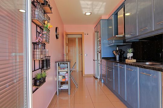 Cocina, piso en venta con garaje en Sarrià de Ter