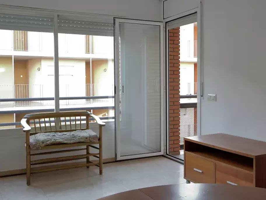 Sala, pis en venda de 2 habitacions a Can Gibert del Pla, Girona